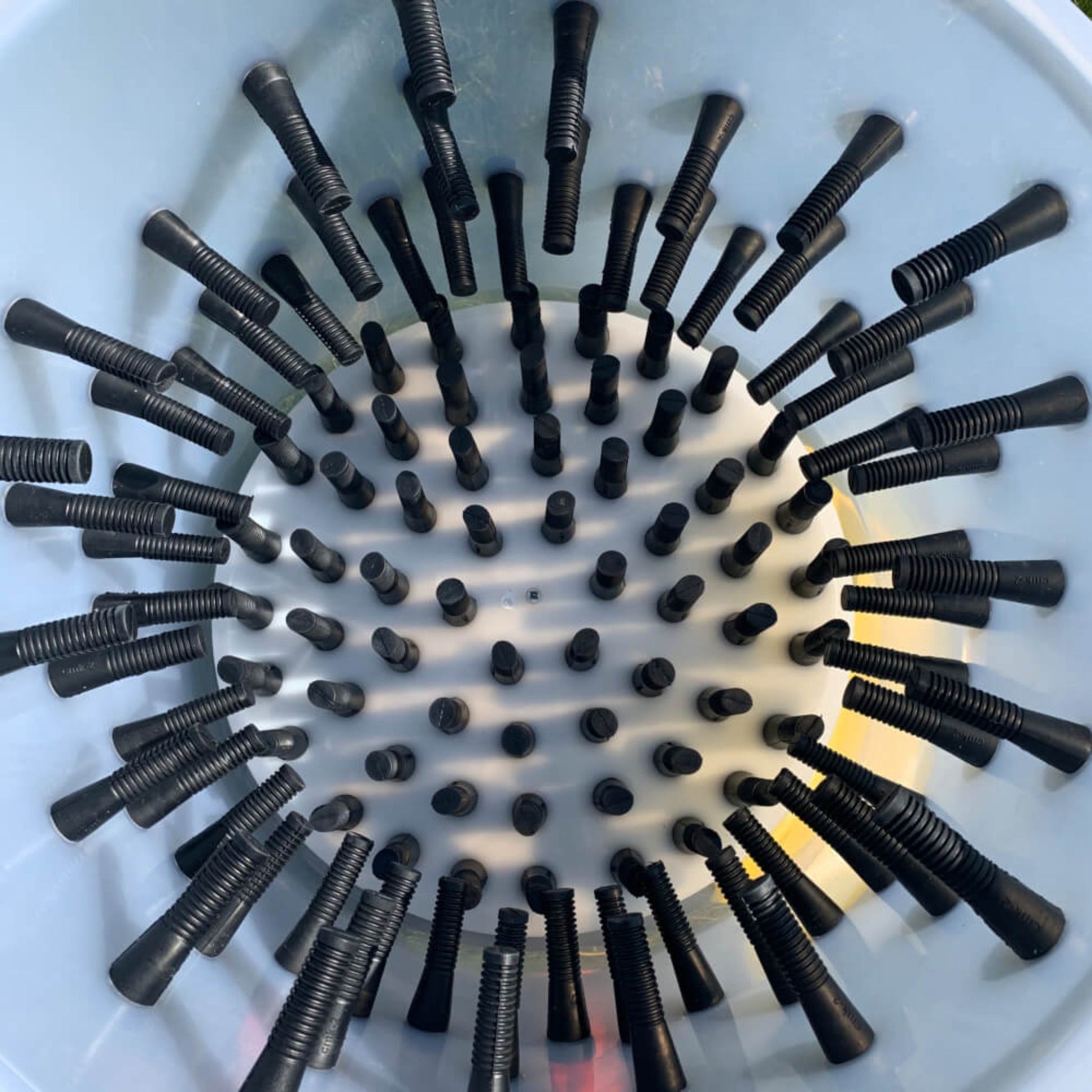 Large chicken feather plucker with 21-inch ABS plastic drum and 400W motor for backyard poultry