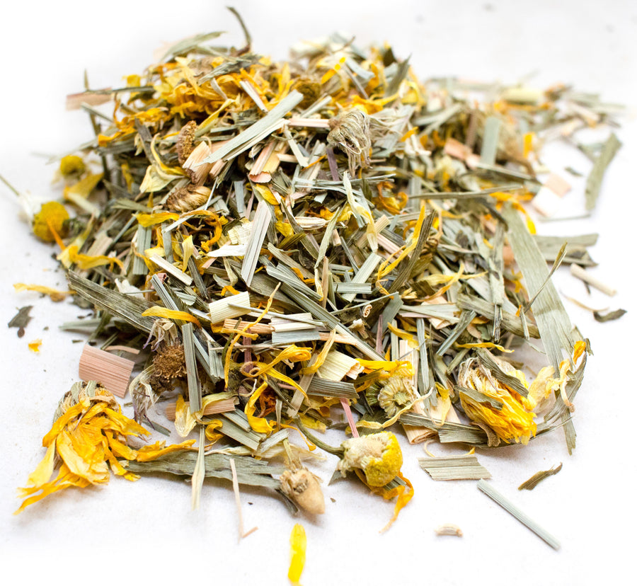 Golden Eggs Nesting Herbs by Dahlia Pets - natural bedding blend with calendula and chamomile, ideal for chicken coops.