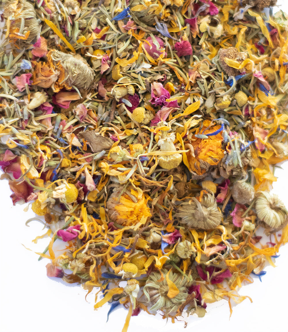 Herbal mix for pet chickens with chamomile, roses, lavender, cornflowers, and calendula in a 10-ounce bag by Dahlia Pets