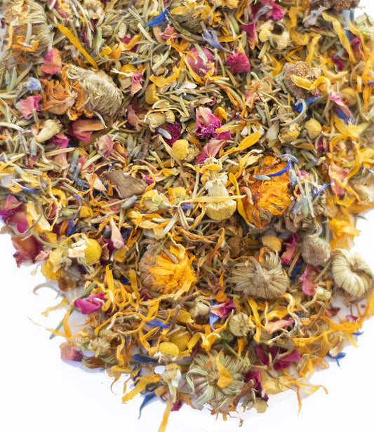 Herbal mix for pet chickens with chamomile, roses, lavender, cornflowers, and calendula in a 10-ounce bag by Dahlia Pets