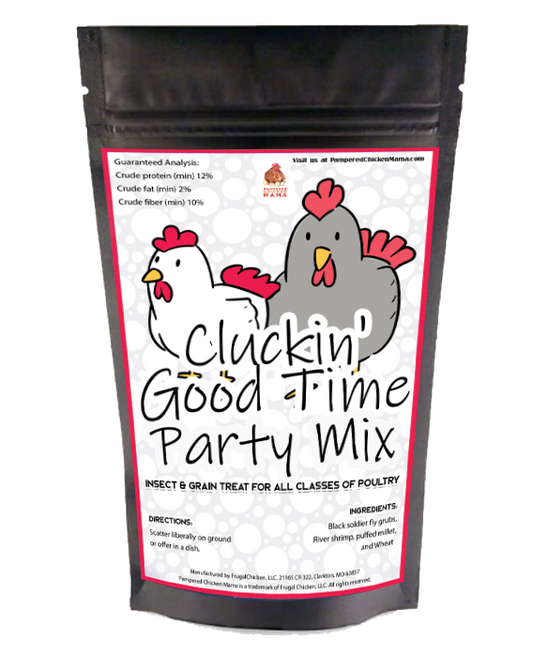 Protein-rich chicken foraging treat with black soldier fly larvae, 4 pounds, by Dahlia Pets.